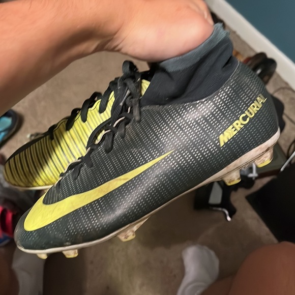 Nike mercurials. - Picture 2 of 2